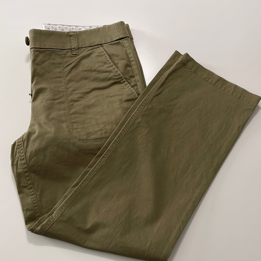 Loft Chino Crops Pants Size 4